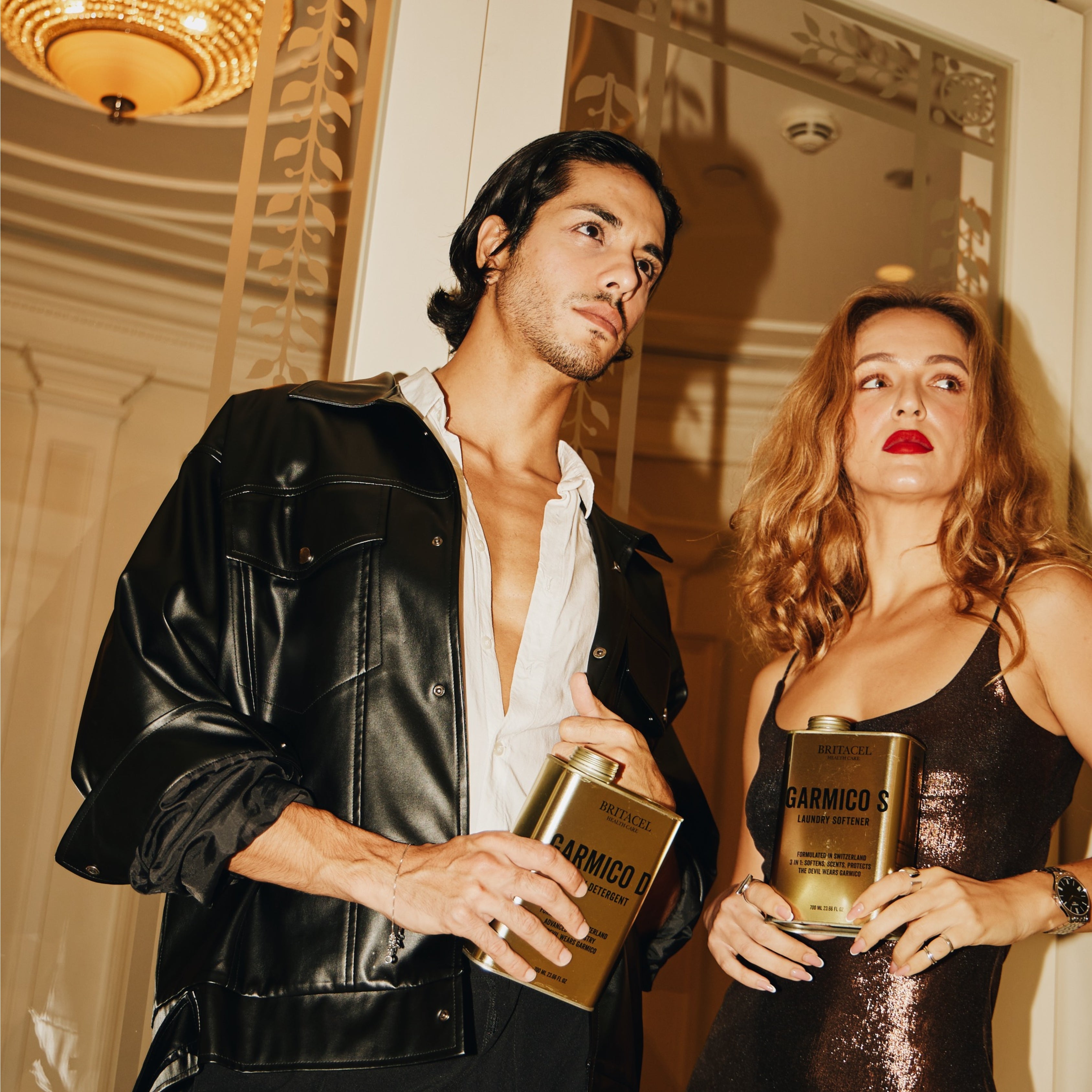 GARMICO - LAUNDRY DETERGENT & SOFTENER ( SMELLS LIKE PERFUME)